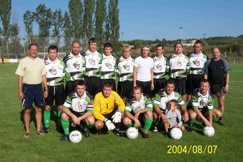 A tým, sezóna 2004/2005